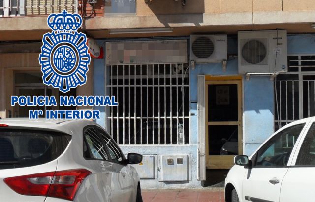 La Policía Nacional realiza varias inspecciones en establecimientos del barrio de El Carmen - 1, Foto 1