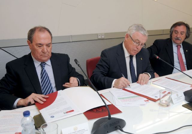 Convenios con las Aulas de Mayores para el desarrollo de actividades extracurriculares - 4, Foto 4