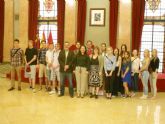 Mara Dolores Snchez recibe a estudiantes de Finlandia que visitan Murcia