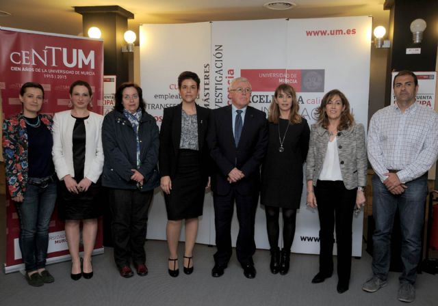 La Universidad de Murcia firma un convenio de colaboración con asociación de ayuda a mujeres con cáncer de mama - 1, Foto 1