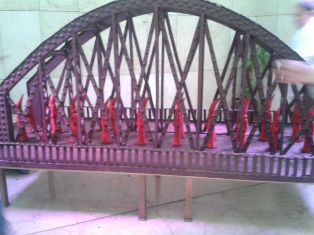 Una empresa de Cehegín participa en la elaboración en chocolate del Puente de Hierro de Murcia - 2, Foto 2