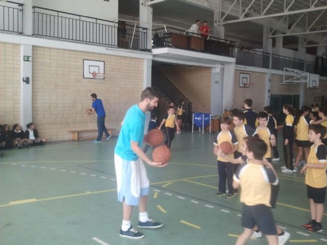 Los pequeños de Hispania conocen a sus ídolos del baloncesto - 2, Foto 2