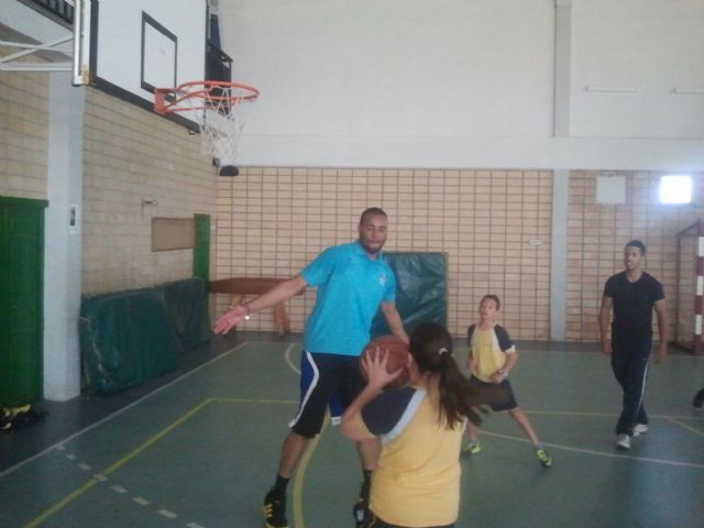 Los pequeños de Hispania conocen a sus ídolos del baloncesto - 4, Foto 4