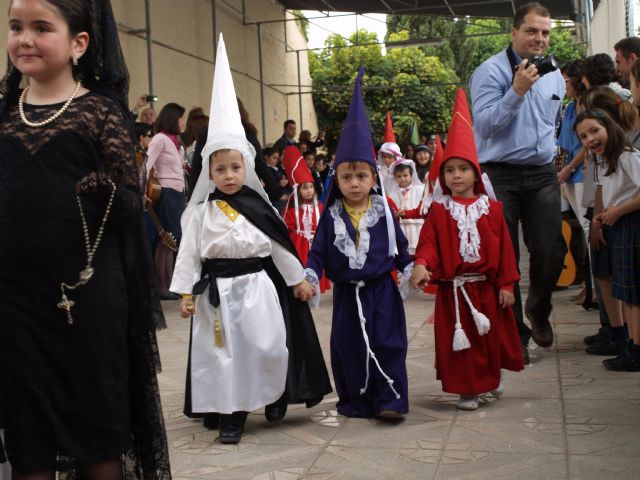 Más de 600 niños participan en la procesión del colegio San Vicente de Paúl - 1, Foto 1