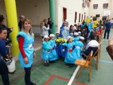 Los alumnos del colegio 'Divino Maestro' torreño sacan un año más su procesión de 'los Pasitos'