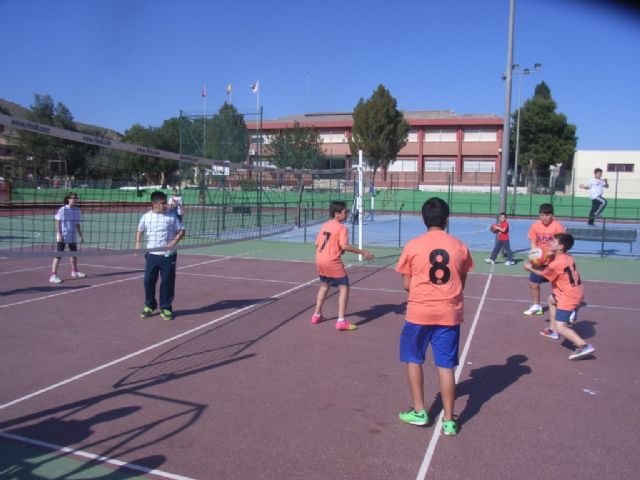 Youngest basketball teams and volleyball fry Colegio Santa Eulalia participated in the 2nd round of the inter phase School Sports, Foto 3