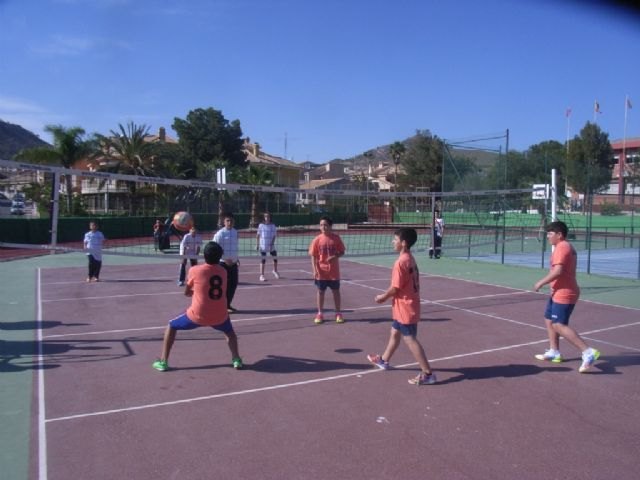 Youngest basketball teams and volleyball fry Colegio Santa Eulalia participated in the 2nd round of the inter phase School Sports, Foto 4