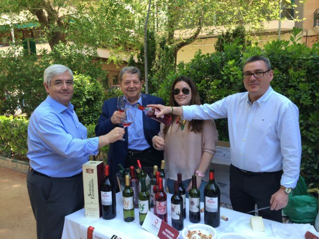 La Miniferia del Vino de Semana Santa bate records de participación - 3, Foto 3