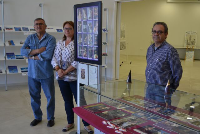 El CIT muestra programas, postales y trajes de la Semana Santa Pinatarense - 1, Foto 1