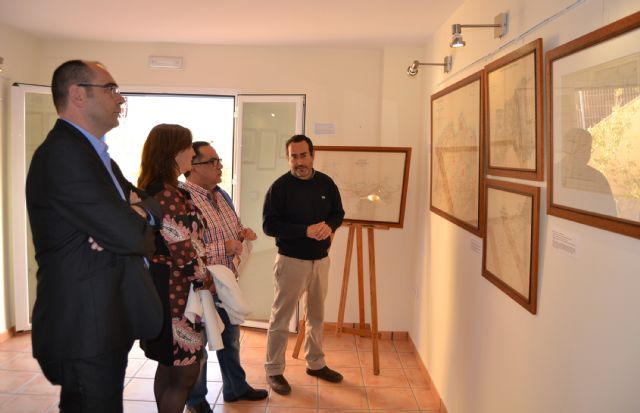 El artista Juan Martínez Lax exhibe parte de su obra en el Hotel Mayarí de Águilas - 1, Foto 1