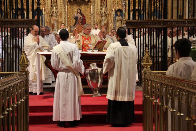 Más de 250 sacerdotes de la Diócesis de Cartagena renuevan sus promesas durante la Misa Crismal - 2, Foto 2