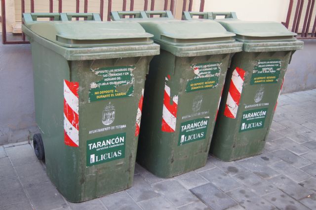 Se refuerza el servicio de recogida de residuos urbanos durante la Semana Santa, Foto 1