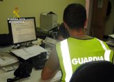 La Guardia Civil detiene en Mazarr�n al presunto autor de una serie de estafas por internet