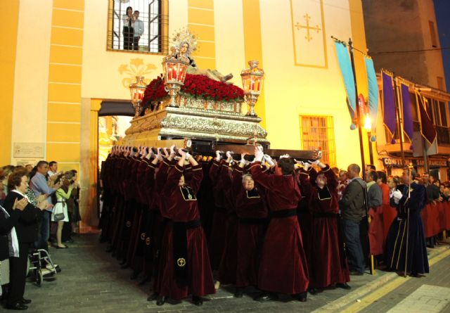 La Virgen de Los Dolores mostró su esplendor durante la Procesión del Dolor y del Santo Entierro 2014 - 1, Foto 1