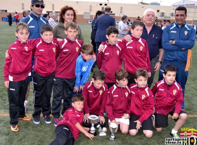 Los benjamines del Granada se hacen con el Torneo de Fútbol 8 - 1, Foto 1