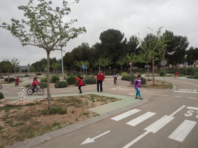 Decenas de niños y niñas pasan durante estos días de vacaciones, por el Centro Infantil de Tráfico - 3, Foto 3