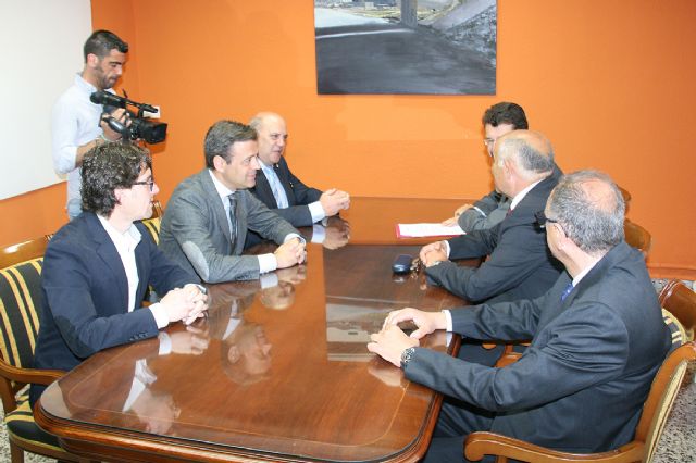 El alcalde solicita al presidente regional apoyo en la agilización de las obras de la autovía y en el proyecto contract de la Feria del Mueble - 4, Foto 4