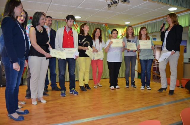 Los Mayores del Centro de Día de San Javier celebran el Día del Libro con una jornada de Cuentos sin barreras - 3, Foto 3