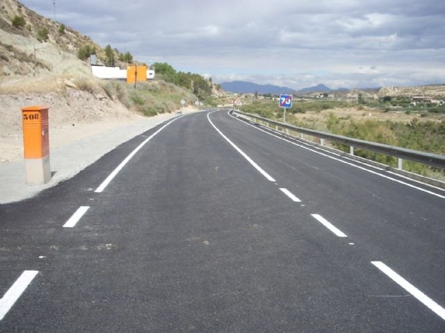 La Comunidad amplía a 172 kilómetros las mejoras de la red de carreteras de Lorca - 1, Foto 1