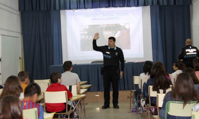 La Policía Local imparte las Jornadas Seguridad Ciudadana y Menores en centros educativos - 1, Foto 1