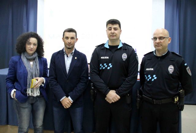 La Policía Local imparte las Jornadas Seguridad Ciudadana y Menores en centros educativos - 2, Foto 2