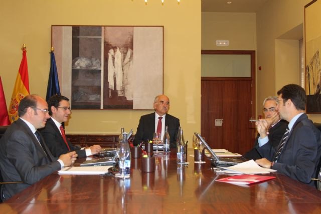 El Gobierno establece el calendario para poner en marcha una estrategia regional de empleo con los agentes sociales y económicos - 1, Foto 1