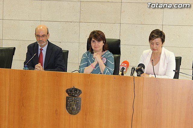 La UPCT y el ayuntamiento colaboran para fomentar la movilidad exterior de los estudiantes del municipio, Foto 2
