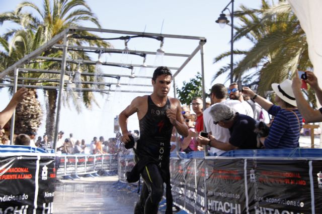 El público se vuelca con los 900 triatletas del Villa de Fuente Álamo - 3, Foto 3
