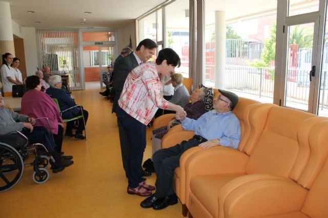 La Consejería de Sanidad y Política Social visita el Centro de Día de Bullas donde se ha destinado más de 300.000 euros para subvencionar las 22 plazas - 2, Foto 2