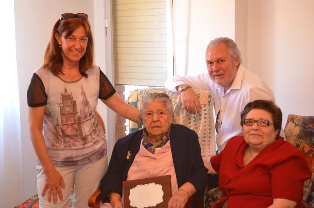 El Ayuntamiento rinde homenaje a la madre Juana Abril García - 3, Foto 3