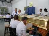 La Concejala de Empleo del Ayuntamiento de Lorca forma a 12 desempleados en la restauracin con dorado y policroma