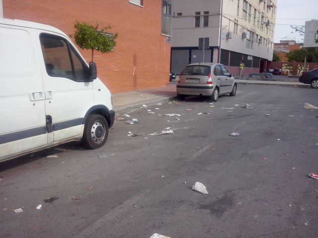 IU-Verdes Alcantarilla denuncia la dejadez del PP en el control de la recogida de basuras y la limpieza viaria - 2, Foto 2