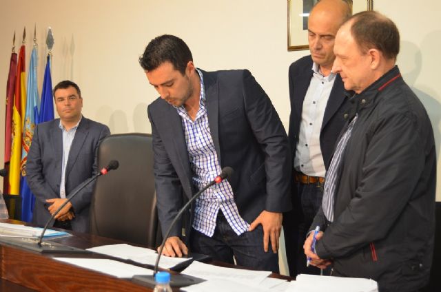 Alfonso Samper Úbeda toma posesión de su acta de concejal en sustitución de Celia Martínez - 1, Foto 1