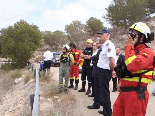 Efectivos del Plan Infomur, la UME y la Armada participan en un simulacro de incendio forestal en La Algameca - 1, Foto 1
