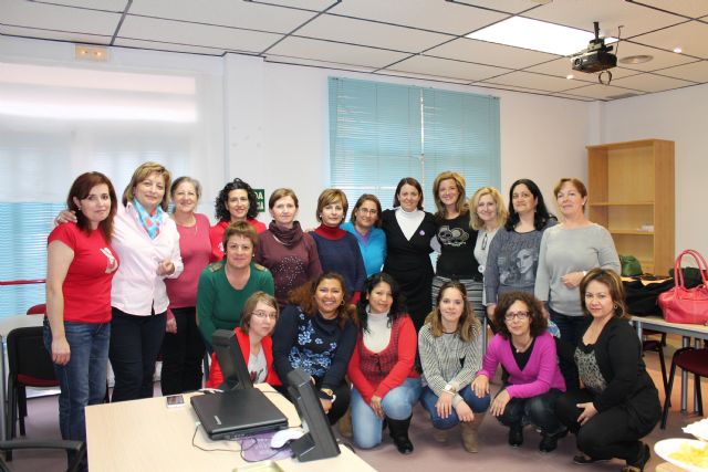 Se clausura el curso de Atencin a personas mayores dependientes