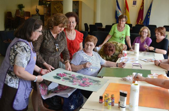 Taller de manualidades para la Tercera Edad de Águilas - 2, Foto 2