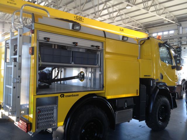 Medio Ambiente adquiere un nuevo vehículo autobomba 4x4 para la brigada de extinción de incendios forestales de Jumilla - 1, Foto 1