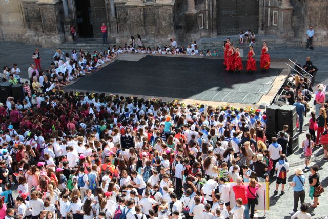 El II Encuentro de Alumnos de Religión de 6°de Primaria reúne a 1.500 niños en la plaza del Cardenal Belluga - 2, Foto 2
