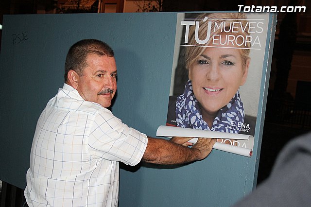 Se celebra la tradicional pegada de carteles con la que arranca de forma oficial la campaña electoral para las europeas - 19