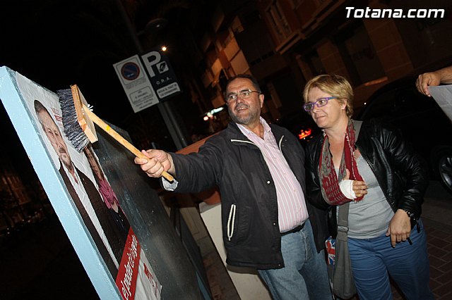 Se celebra la tradicional pegada de carteles con la que arranca de forma oficial la campaña electoral para las europeas - 30