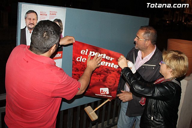 Se celebra la tradicional pegada de carteles con la que arranca de forma oficial la campaña electoral para las europeas - 33