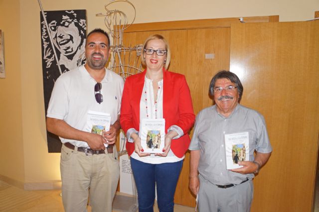 El vecino de Las Torres de Cotillas José Antonio Frutos presenta su primera novela - 1, Foto 1
