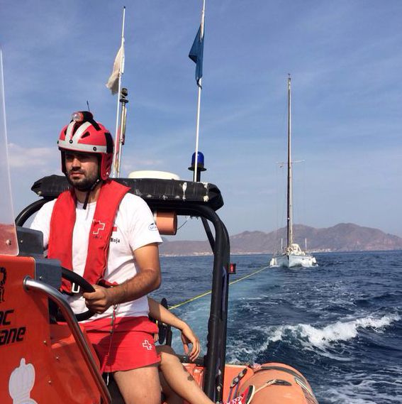 Las embarcaciones de salvamento marítimo de Cruz Roja Española realizan dos rescates durante la jornada de hoy domingo 11 de mayo - 1, Foto 1
