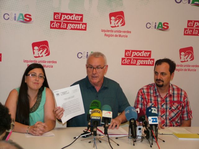 Lara (IU): En España hay un gobierno en A y otro en B - 2, Foto 2