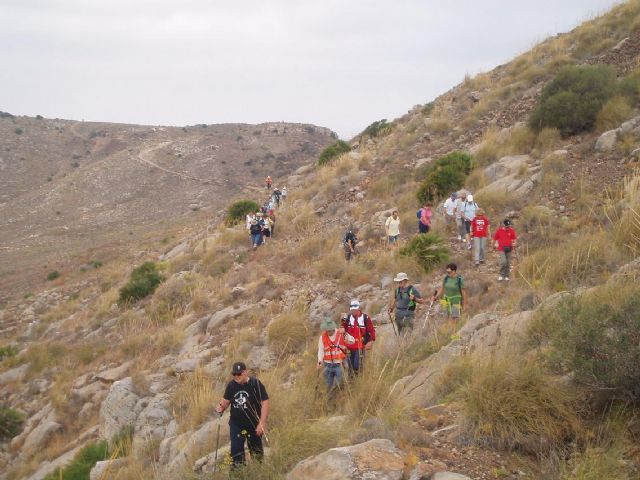 Los mayores recorrieron el Monte de San Ginés con los Viernes de Marcha - 2, Foto 2