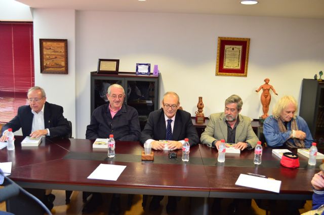 El Director General de Industria ha presidido la presentación de la novela “El murmullo del tiempo”, del ingeniero Manuel Mira - 1, Foto 1