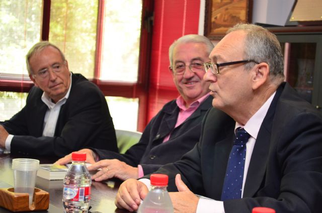 El Director General de Industria ha presidido la presentación de la novela “El murmullo del tiempo”, del ingeniero Manuel Mira - 2, Foto 2