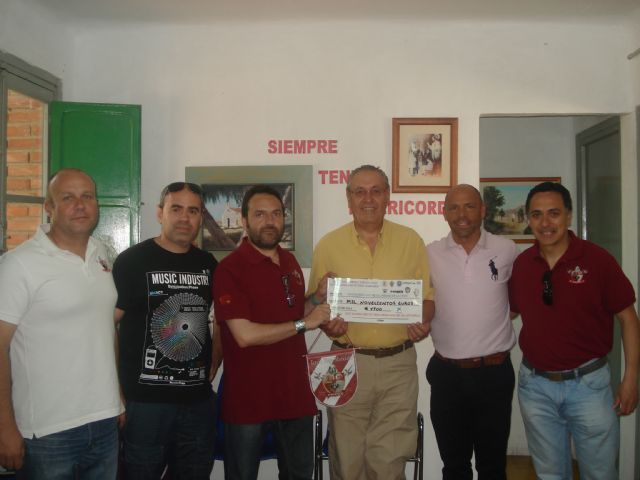 Entrega cheque al comedor social de Alcantarilla. - 1, Foto 1