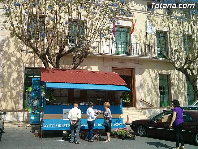 Totana conmemora el Da Internacional de la Fibromialgia y la Fatiga Crnica con la lectura de un manifiesto - 1