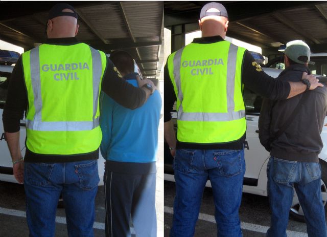 La Guardia Civil detiene a ocho personas por robos en fincas y granjas de la Región durante los últimos días - 3, Foto 3